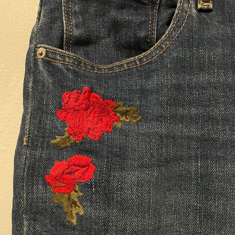 Levi’s embroidered high rise jeans